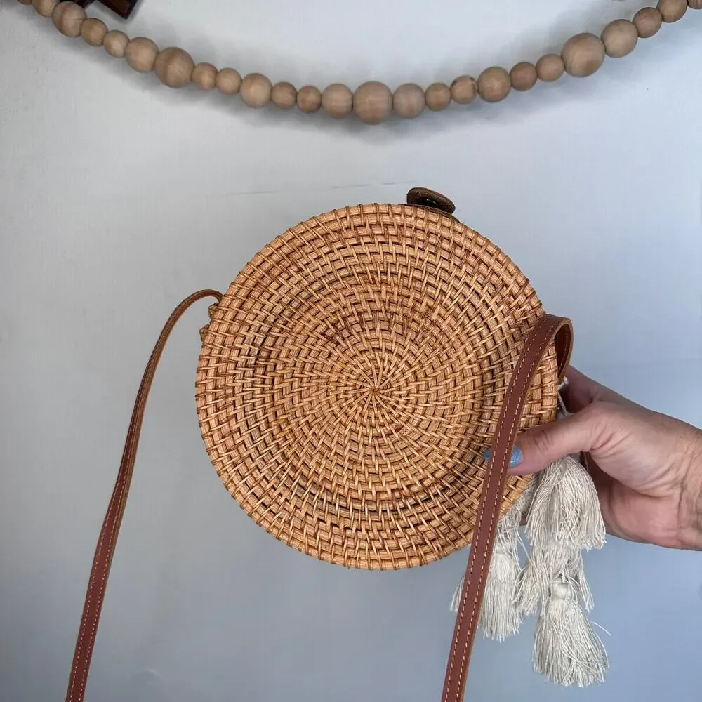 Handwoven Rattan Clutch Round Wicker Seashell Bag